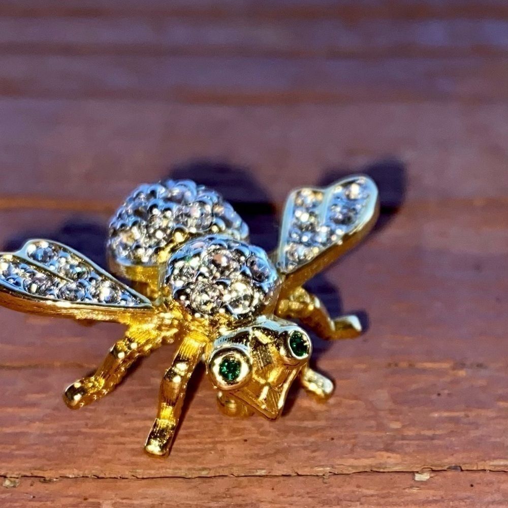 JOAN Rivers Rhinestone Bumblebee Brooch 🐝 - Picture 9 of 16